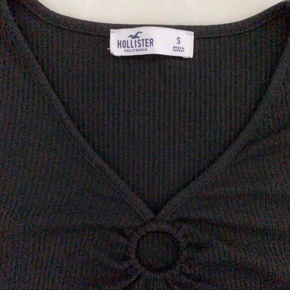 Hollister Black Key Hole Tee - Picture 7 of 8